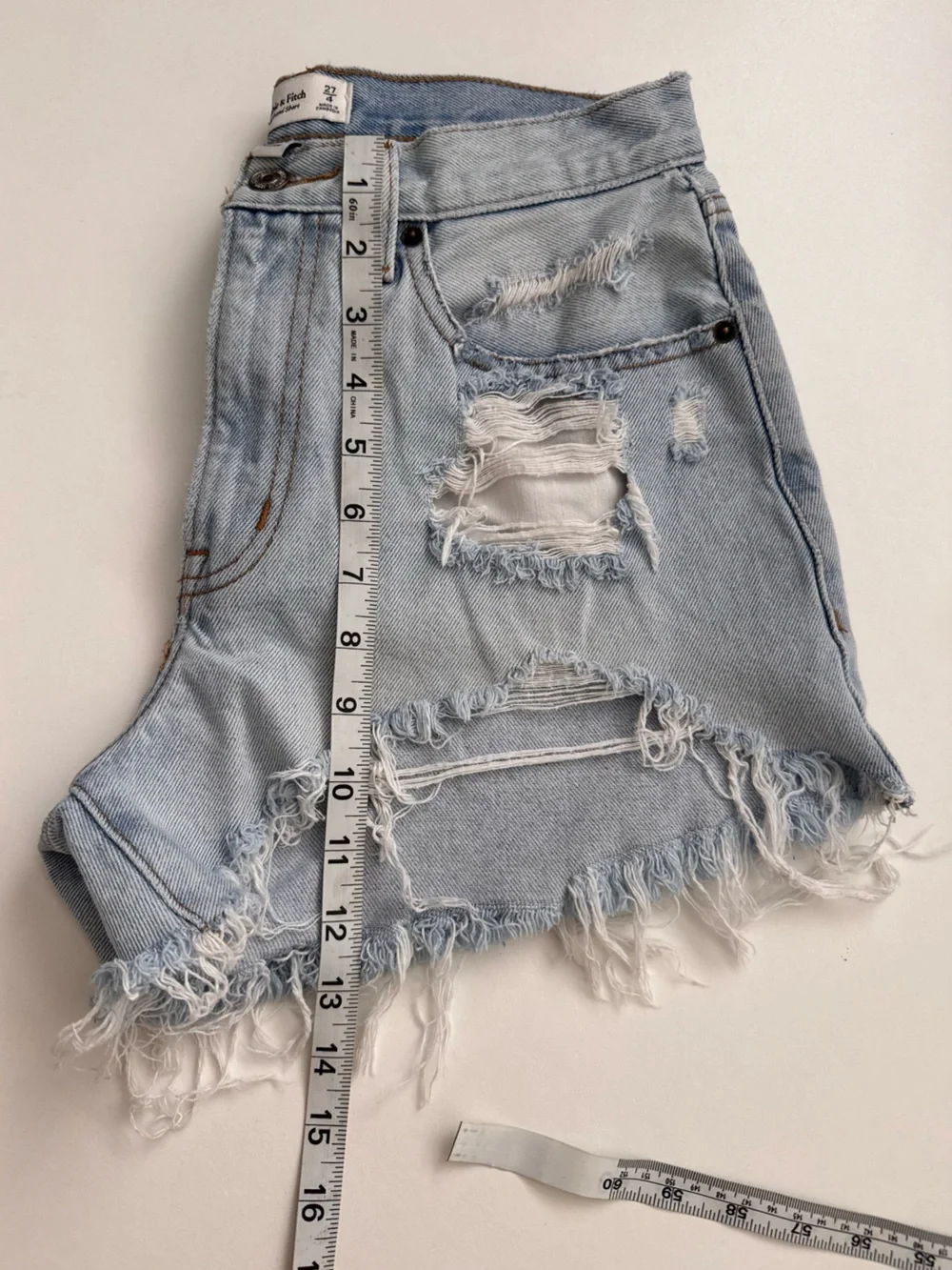 Abercrombie & Fitch Curve Love Mid Rise Boyfriend Shorts 27 / 4 Distressed Denim